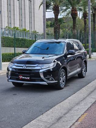 MITSUBISHI OUTLANDER 2.0 COMFORT 16V GASOLINA 4P AUTOMÁTICO MITSUBISHI OUTLANDER 2.0 COMFORT 16V GASOLINA 4P AUTOMÁTICO